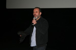 javier gutierrez presentando su corto