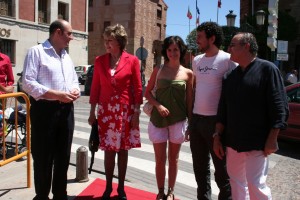 laura valenzuela y actores de yo soy bea